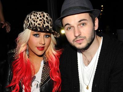 So Sweet! Christina Aguilera Dilamar Matthew Rutler di hari Valentine